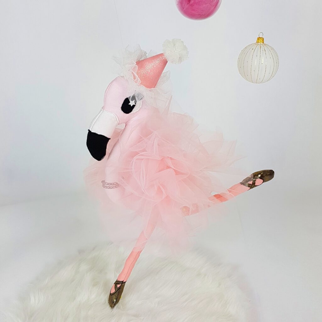 Personalisierte puppe, Personalisierte Stoffpuppe, doll on demand, individual doll, individuelle Puppe, Stoffpuppe nach Zeichnung, Stoffpuppe nach Foto, Mamsell Su, Flamingo Puppe, Stoffpuppe Flamingo, flamingo doll