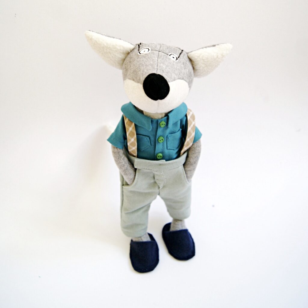 Personalisierte puppe, Personalisierte Stoffpuppe, doll on demand, individual doll, individuelle Puppe, Stoffpuppe nach Zeichnung, Stoffpuppe nach Foto, Mamsell Su, Fuchs Stoffpuppe, Fuchs, Wolf Stoffpuppe, fox doll, wolf doll,