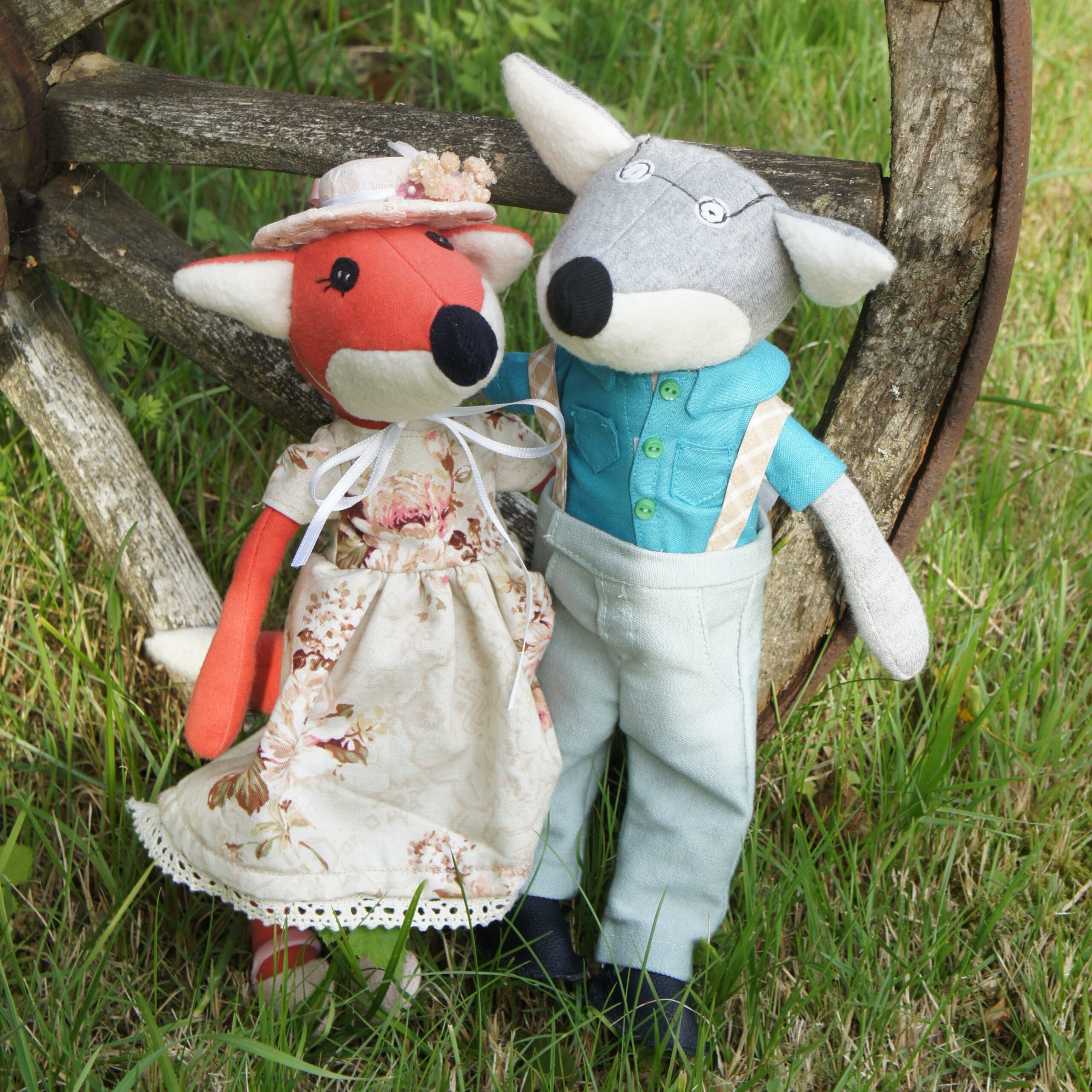 Dear Cousin Stories, Schnittmuster Stoffpuppe, Schweden, skandinavische Tradition, skandinavische Bräuche, nordische Mythologie, schwedische Geschichten, Fuchs Stoffpuppe, Schwedischer Midsommar