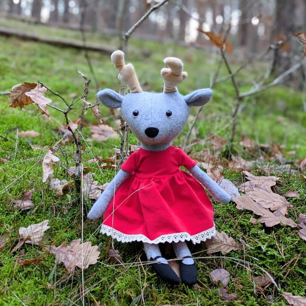 Probenähergebnis Stoffpuppe Dancer, Rentier, Ballerina, Rentierpuppe Mamsell Su, genäht von JRoibaer